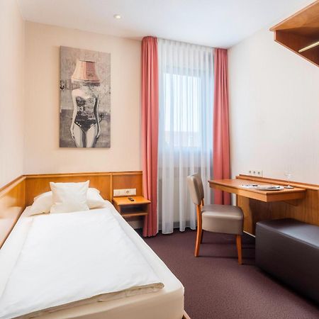 Hotel Straubs Schoene Aussicht Klingenberg am Main Εξωτερικό φωτογραφία