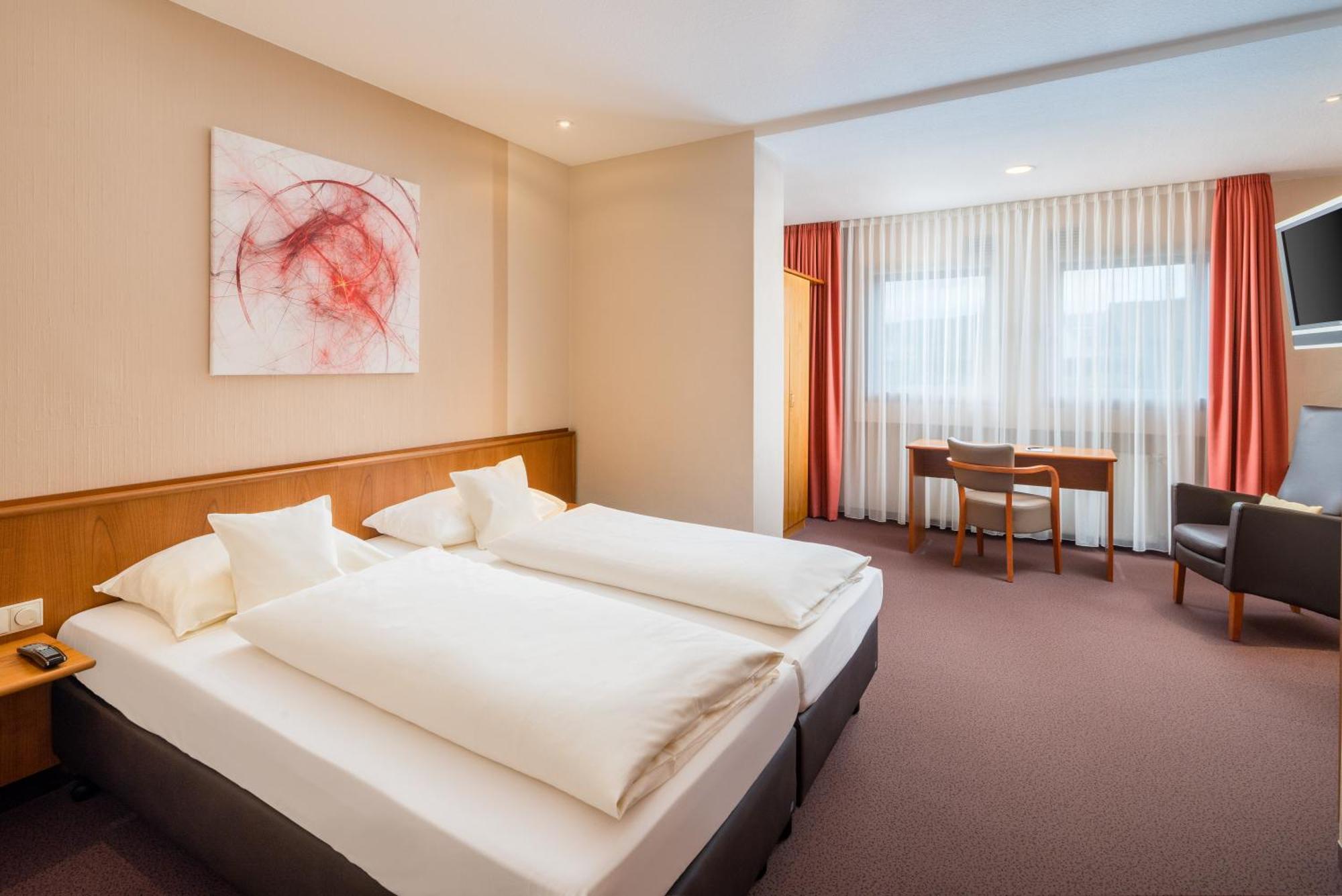 Hotel Straubs Schoene Aussicht Klingenberg am Main Εξωτερικό φωτογραφία