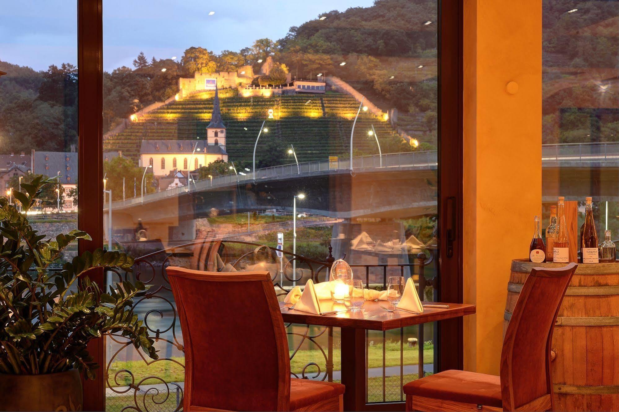 Hotel Straubs Schoene Aussicht Klingenberg am Main Εξωτερικό φωτογραφία