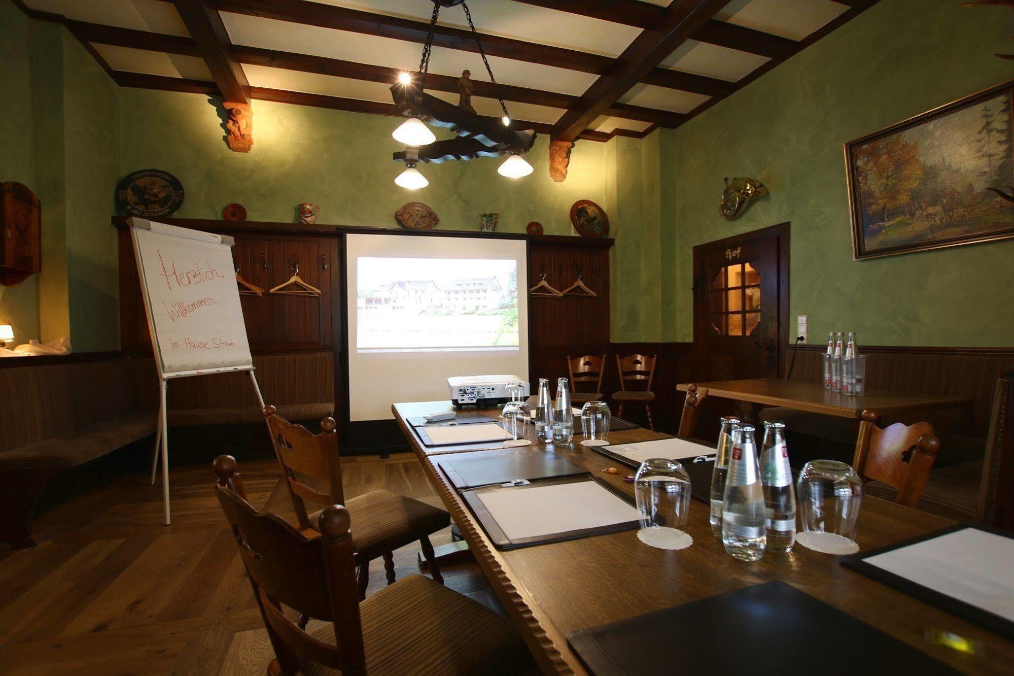 Hotel Straubs Schoene Aussicht Klingenberg am Main Εξωτερικό φωτογραφία